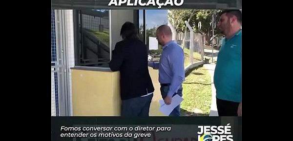  Deputado safado tentando fuder um colégio inteiro junto com seu amigo virgem